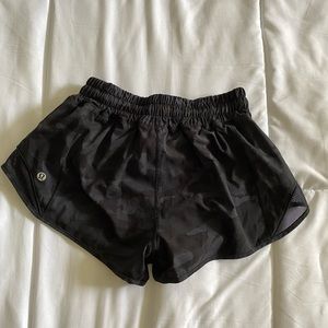 Black camo Lululemon hotty hot shorts